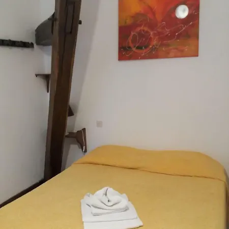 Restaurant De L'abbaye מלון 2*