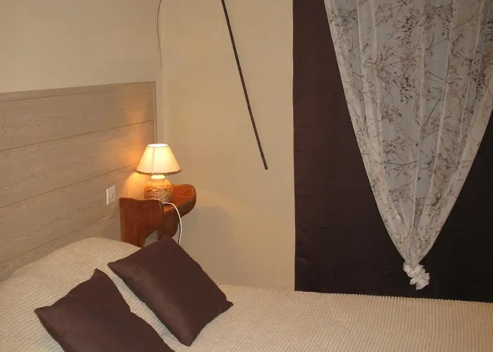 Otel Restaurant De L'abbaye 2*